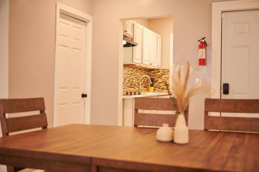 Cozy Apartment 1St 10Min Walk Downtown And City View Providence Eksteriør billede